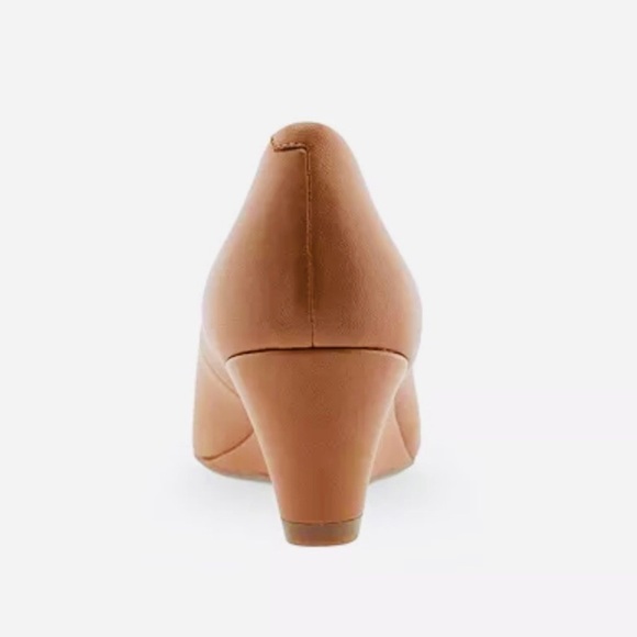 AEROSOLES Women's Iris Slip on Wedge Pump in Light Tan Leather Size 6.5 - Picture 7 of 8